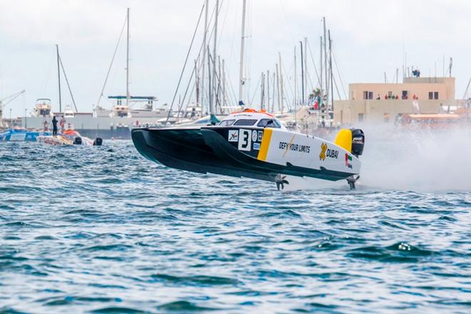 Third round – The Cascais GP - 2015 UIM XCAT World Powerboat Series ©  Marzia Benincasa